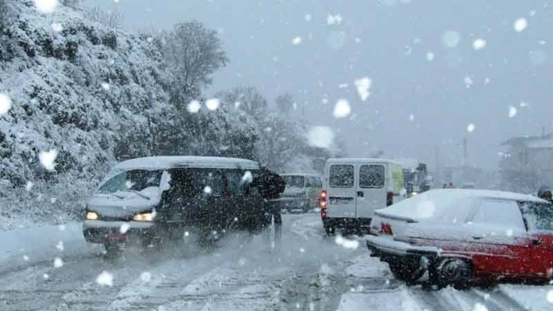 طقس لبنان عاصف.. ويتحسن الاثنين