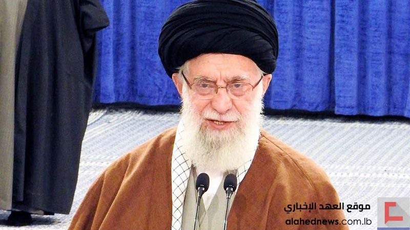 "العهد" في حضرة الامام الخامنئي خلال مشارکته في الانتخابات