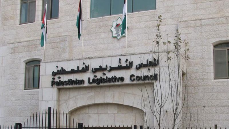 الاحتلال يعتقل نائبين فلسطينيين من الخليل و5 مواطنين