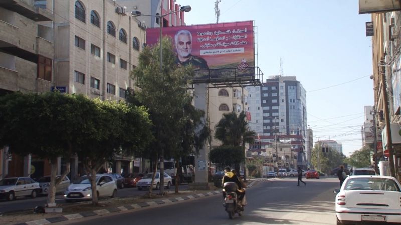 من فلسطين .. الوفاء لسليماني في ميادين غزة