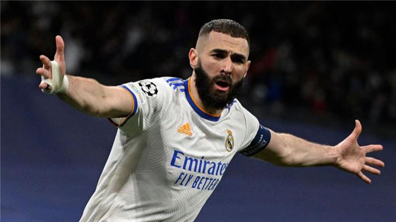 بنزيما يقود ريال مدريد للفوز وتعزيز صدارته للدوري