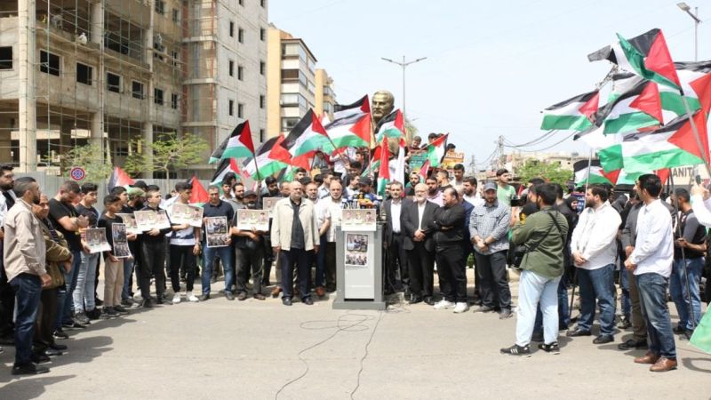 &quot;على طريق فلسطين&quot;.. وقفة شبابية في بيروت نصرةً لفلسطين وغزّة