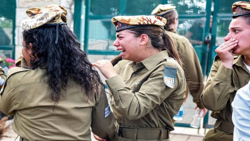 للتهرّب من الخدمة.. مجنّدات يدّعين أمراضًا نفسية والاحتلال يهدّد بسجنهنّ