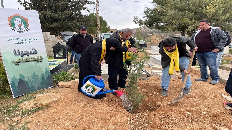 بالصور: حملة تشجير في رياض الشهداء بقاعًا