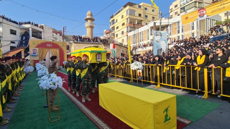 بالصور: تشييع الشهيد السعيد على طريق القدس محمد شقير في الغازية