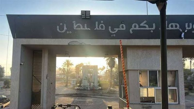 الحرب في يومها الـ 255.. الاحتلال يحرق صالة المغادرين في معبر رفح