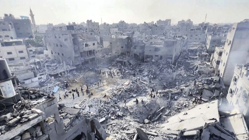 فلسطين: طائرات الاحتلال تستهدف منزلًا لعائلة البردويل في حي الدرج شرق غزة