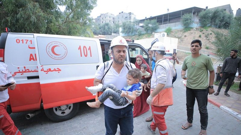 فلسطين المحتلة| الهلال الأحمر: إصابة مواطن برصاص الاحتلال خلال المواجهات بمخيم عسكر القديم في نابلس