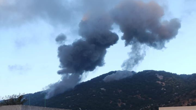 لبنان| استشهاد ثلاثة مدنيين باستهداف بيك آب كانوا يستقلونه على طريق الخيام - إبل السقي بصاروخ طائرة مسيّرة