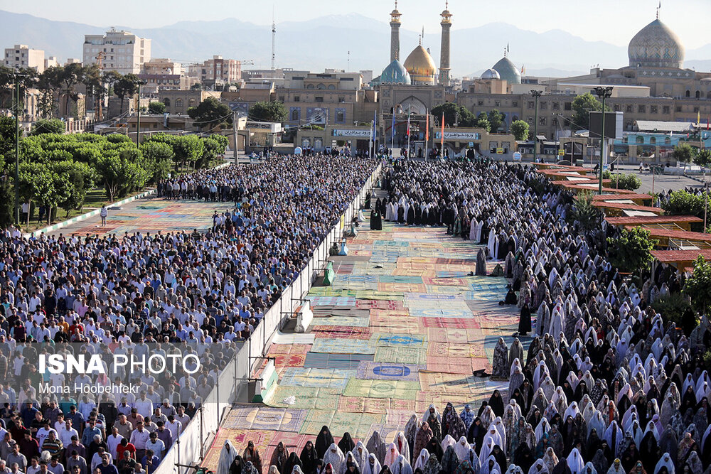 بالصور.. المسلمون حول العالم يؤدون صلاة عيد الفطر